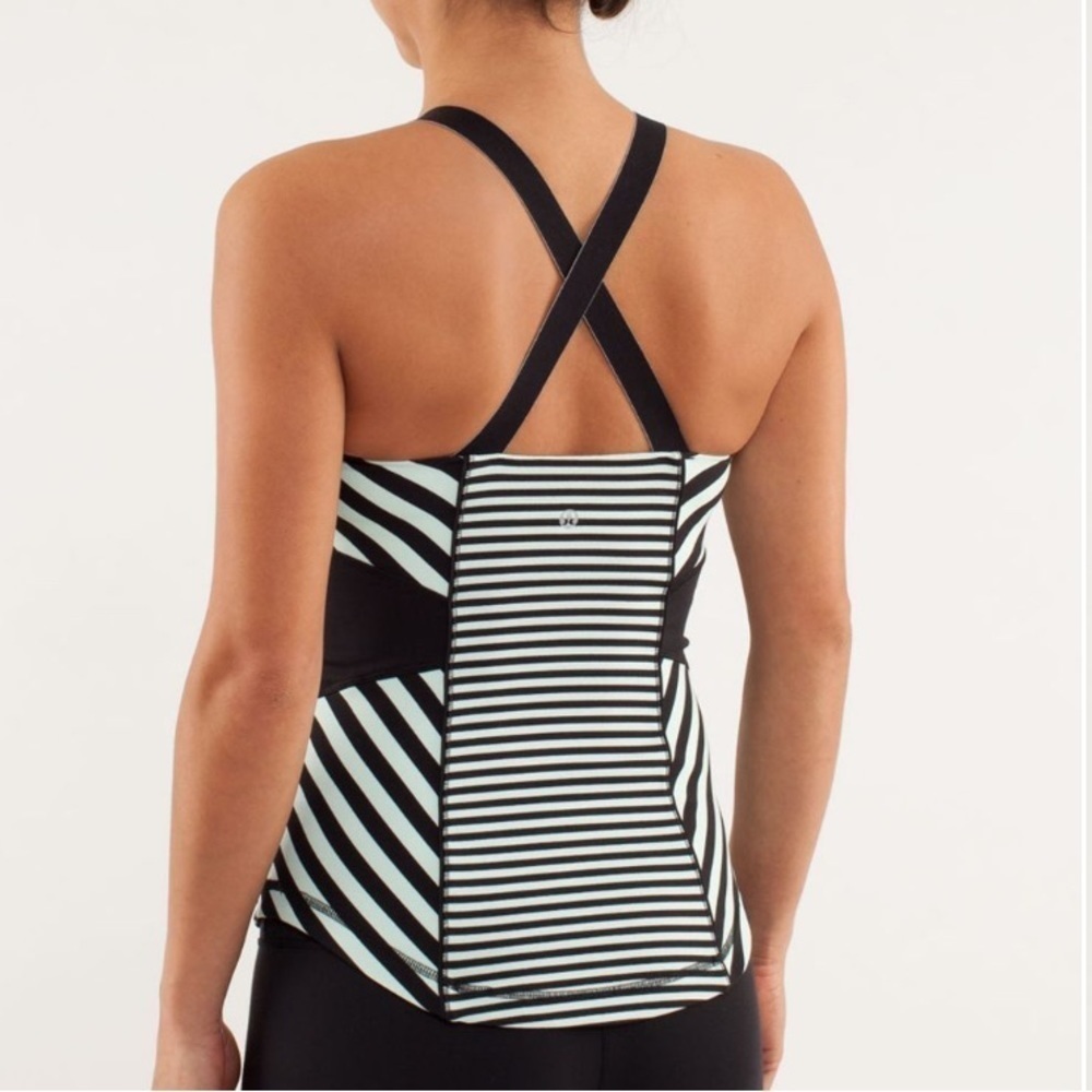 Lululemon Athletic Tank Top Workit Out Stripe Black and Light Blue Size 10